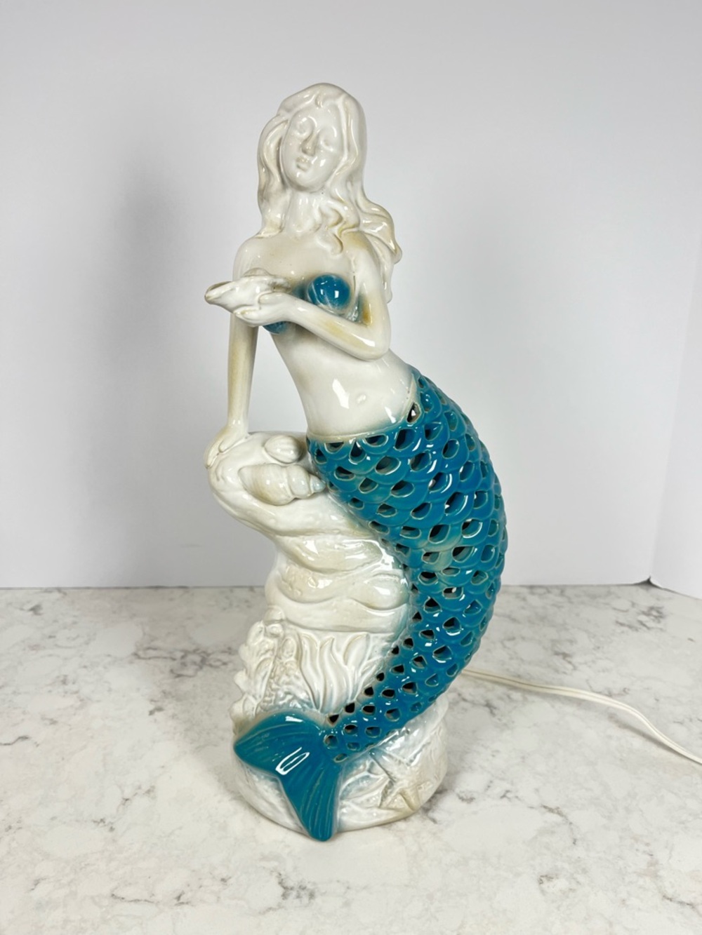 Cracker Barrel Ceramic Mermaid Lamp in Teal and White